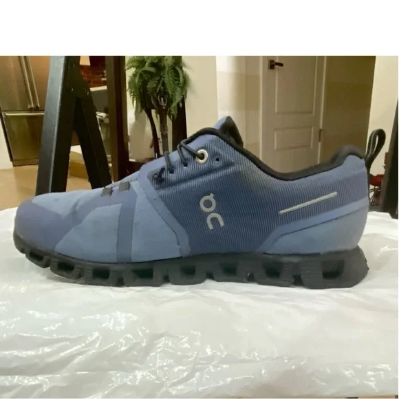 On Cloud Sneakers Running Waterproof shoes with the box Laces Not Included Gift - Picture 9 of 10